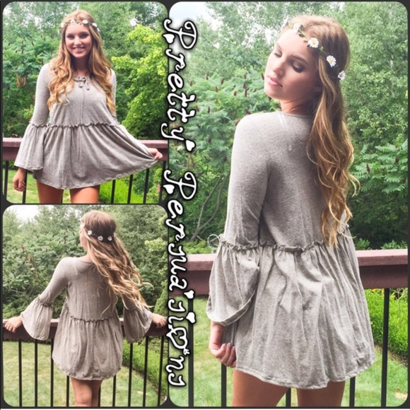 NWT Bell Sleeve Relaxed Boho Peasant Top - Picture 6 of 7